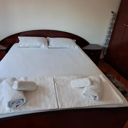 Central Lake Apartment