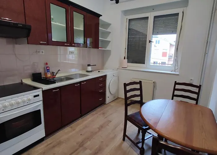 Central Lake Apartment * 克拉古耶瓦茨