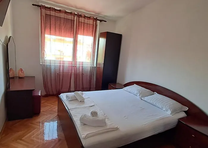 公寓 Central Lake Apartment *